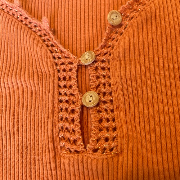 Apostrophe Orange Ribbed Cotton Y2K button tank top - Picture 7 of 8